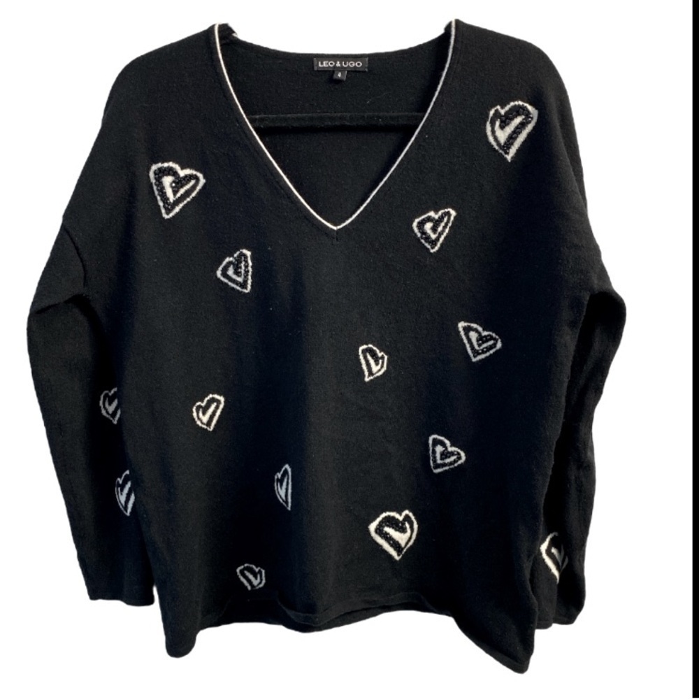 Leo & Ugo Black And White V Neck Heart Sweater Size M/L Beaded Embellished